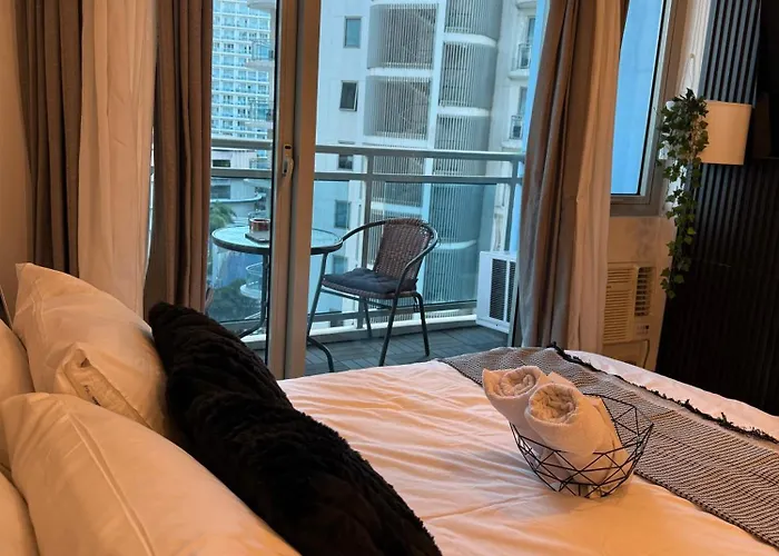Apartamento Urban Luxe Staycation With Balcony
