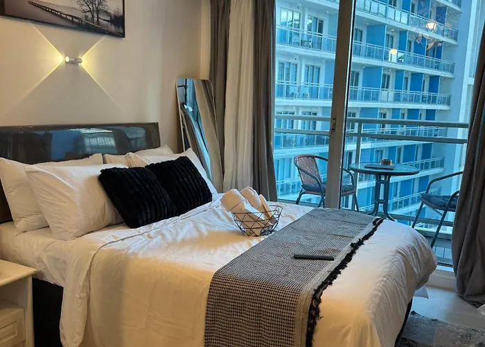 Apartamento Urban Luxe Staycation With Balcony Manila
